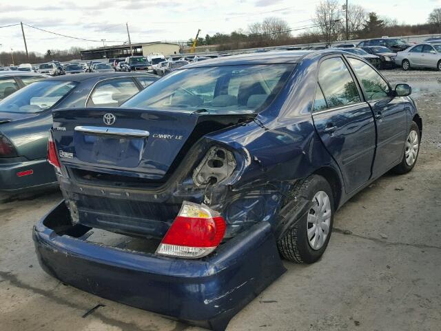 4T1BE30K45U074076 - 2005 TOYOTA CAMRY LE BLUE photo 4