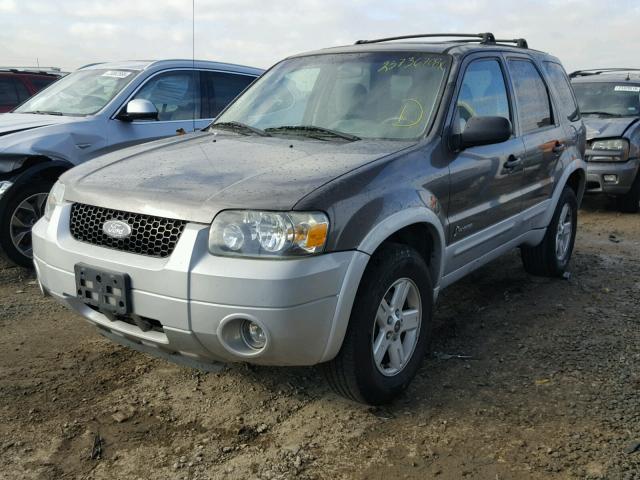 1FMYU95H05KC30848 - 2005 FORD ESCAPE HEV GRAY photo 2