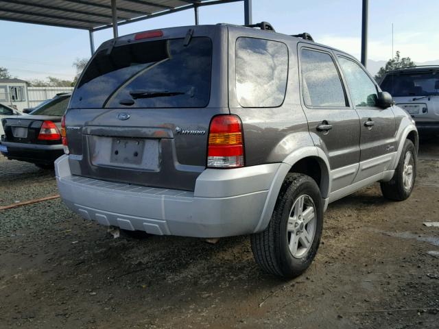 1FMYU95H05KC30848 - 2005 FORD ESCAPE HEV GRAY photo 4