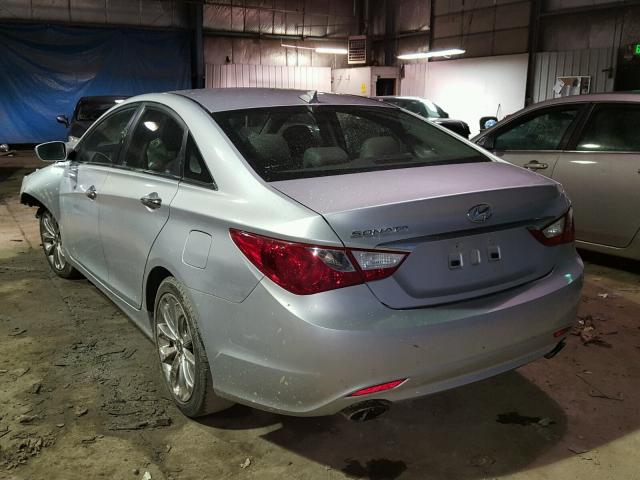 5NPEC4AC2CH331425 - 2012 HYUNDAI SONATA SE SILVER photo 3