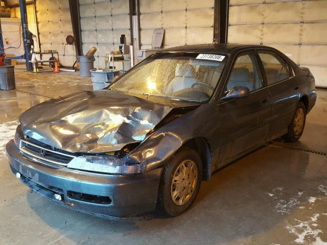 1HGCD5691TA215584 - 1996 HONDA ACCORD VAL BLUE photo 2