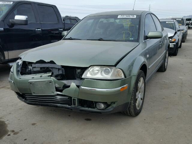WVWTH63B82P355515 - 2002 VOLKSWAGEN PASSAT GLX GREEN photo 2