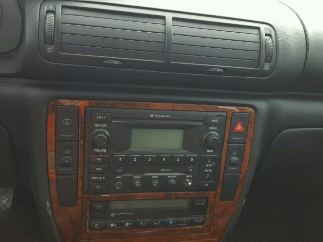 WVWTH63B82P355515 - 2002 VOLKSWAGEN PASSAT GLX GREEN photo 9