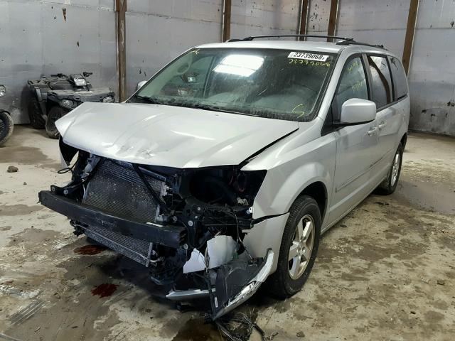 2D8HN54179R515134 - 2009 DODGE GRAND CARA SILVER photo 2