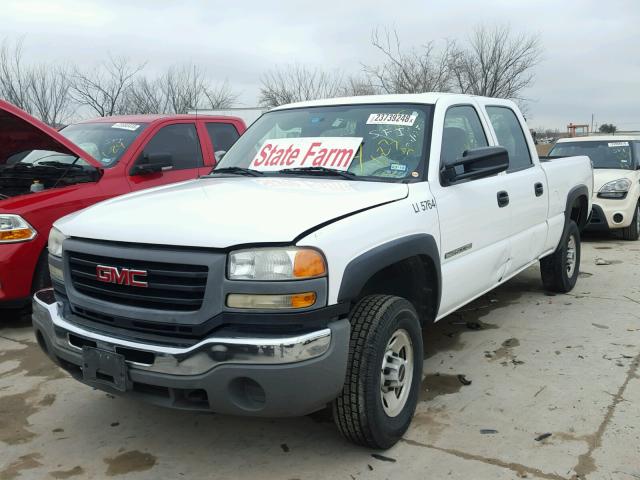 1GTHC23UX7F194774 - 2007 GMC SIERRA C25 WHITE photo 2