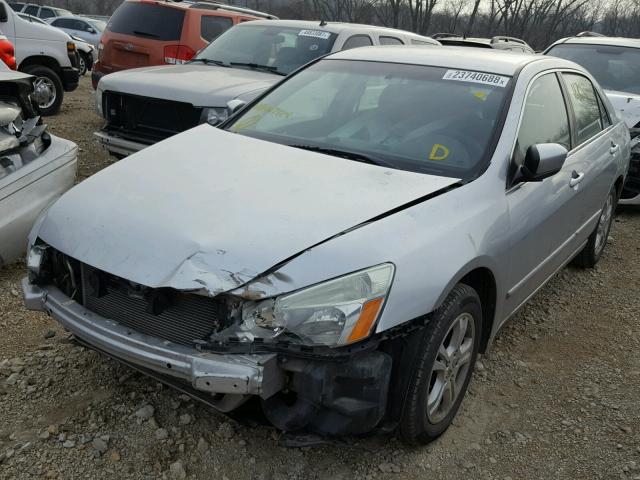 1HGCM56346A067124 - 2006 HONDA ACCORD SE SILVER photo 2