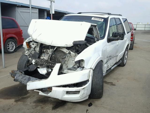 1FMFU18L04LA11731 - 2004 FORD EXPEDITION WHITE photo 2