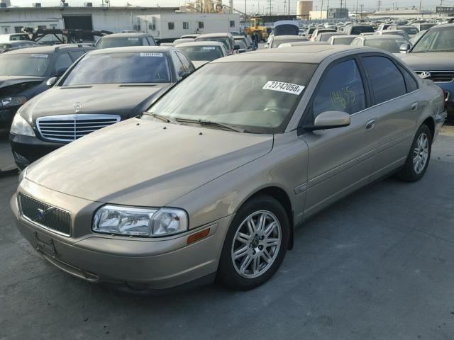 YV1TS592051404999 - 2005 VOLVO S80 2.5T GOLD photo 2