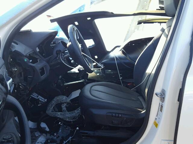 WBXHU7C34H5H32772 - 2017 BMW X1 SDRIVE2 WHITE photo 5
