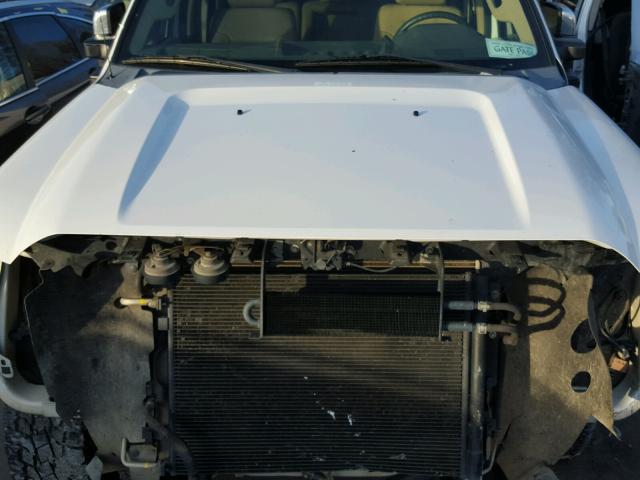 1FT7W2B66CEA01879 - 2012 FORD F250 SUPER WHITE photo 7