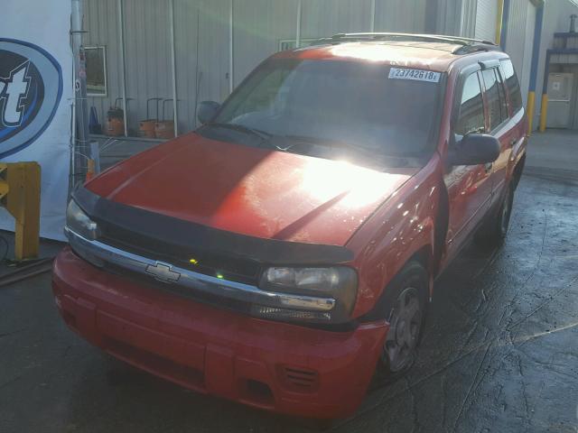 1GNDS13SX22516329 - 2002 CHEVROLET TRAILBLAZE RED photo 2