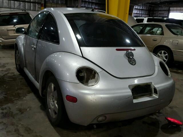 3VWCP21C71M476173 - 2001 VOLKSWAGEN NEW BEETLE 银色 照片 3
