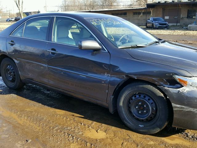 4T1BF3EK1BU592549 - 2011 TOYOTA CAMRY BASE GRAY photo 9