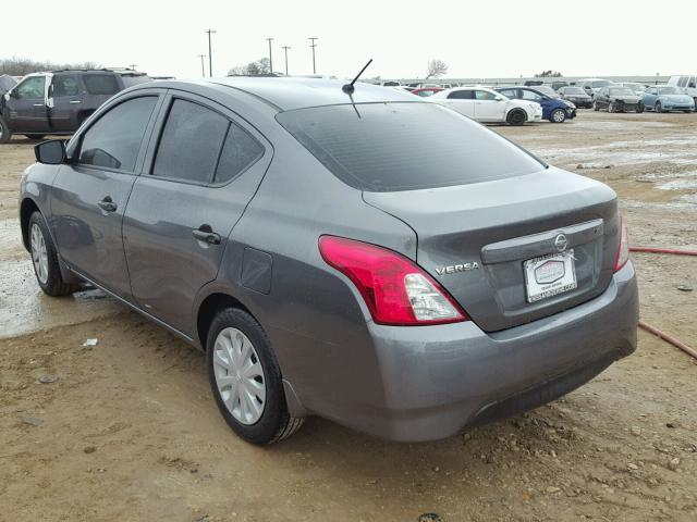 3N1CN7AP4HL826452 - 2017 NISSAN VERSA S GRAY photo 3