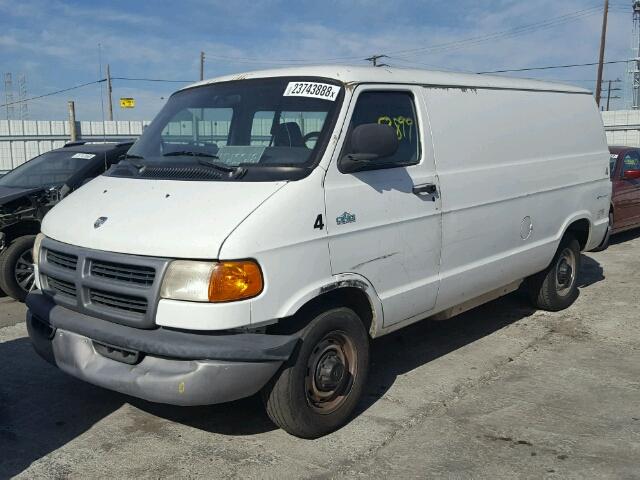 2B7JB21T3YK178515 - 2000 DODGE RAM VAN B2 WHITE photo 2