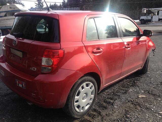 JTKKU4B48A1006363 - 2010 TOYOTA SCION XD RED photo 4