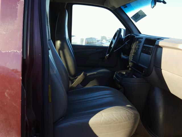 1GAGG25U931139875 - 2003 CHEVROLET EXPRESS G2 MAROON photo 5