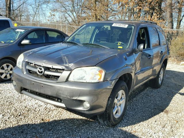 4F2CZ94125KM58628 - 2005 MAZDA TRIBUTE S GRAY photo 2