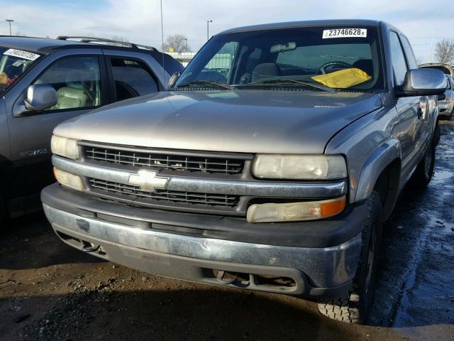 2GCEK19T921226189 - 2002 CHEVROLET SILVERADO TAN photo 2