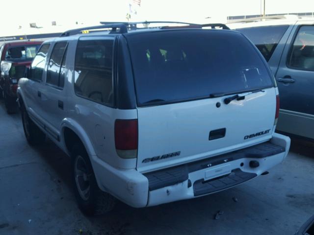 1GNCS13W312131787 - 2001 CHEVROLET BLAZER WHITE photo 3