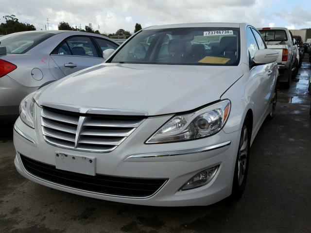 KMHGC4DD0DU241805 - 2013 HYUNDAI GENESIS 3. WHITE photo 2