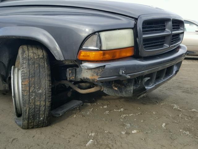 1B7FL16X62S719143 - 2002 DODGE DAKOTA BAS GRAY photo 9