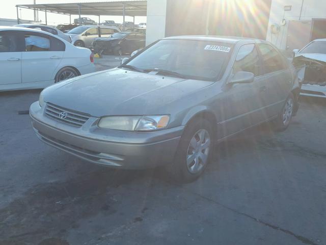 4T1BG22KXXU451675 - 1999 TOYOTA CAMRY CE GRAY photo 2