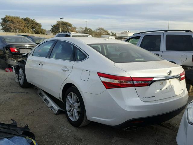 4T1BK1EB6FU157905 - 2015 TOYOTA AVALON XLE WHITE photo 3