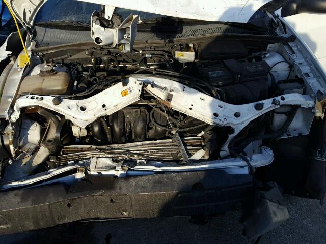 1FAHP34N27W127500 - 2007 FORD FOCUS ZX4 WHITE photo 7