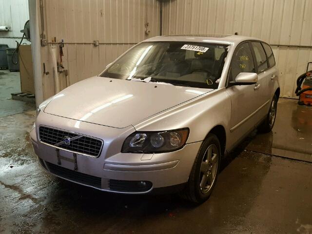 YV1MJ682862204348 - 2006 VOLVO V50 T5 SILVER photo 2