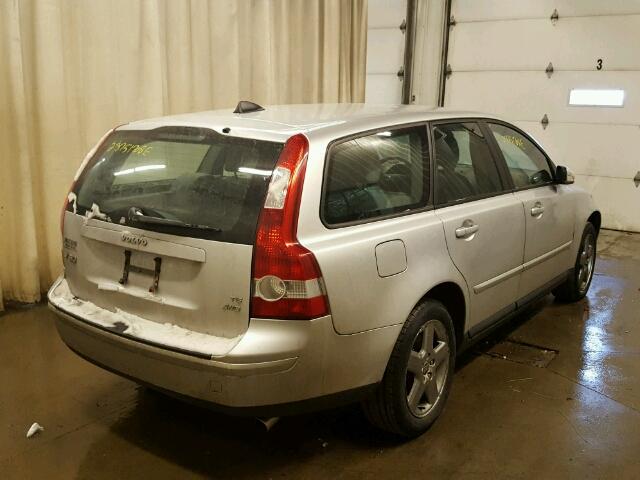 YV1MJ682862204348 - 2006 VOLVO V50 T5 SILVER photo 4