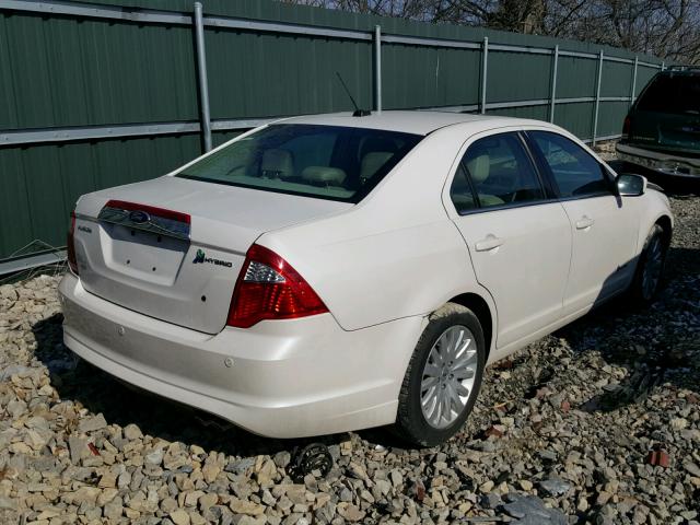 3FADP0L36CR437403 - 2012 FORD FUSION HYB WHITE photo 4