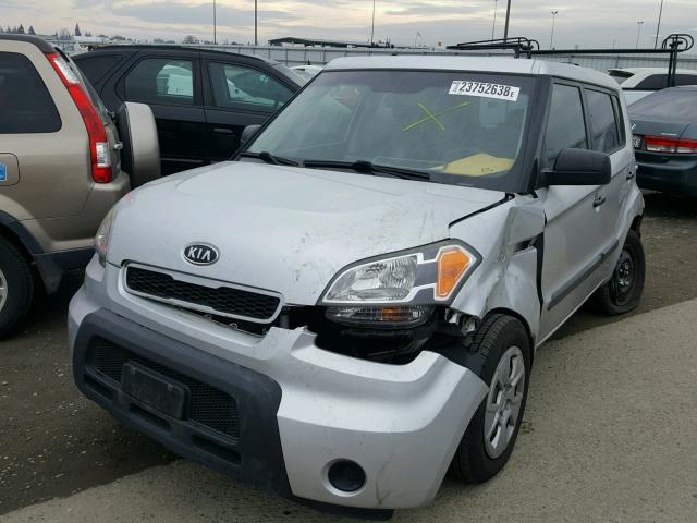 KNDJT2A16B7311473 - 2011 KIA SOUL SILVER photo 2