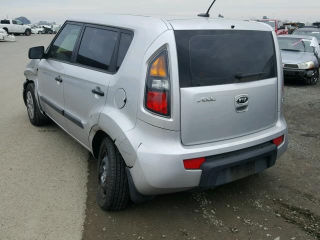 KNDJT2A16B7311473 - 2011 KIA SOUL SILVER photo 3