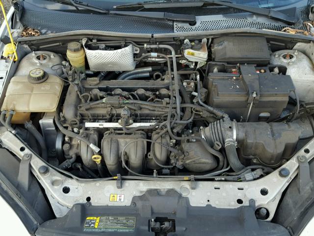 1FAFP34N06W136332 - 2006 FORD FOCUS ZX4 SILVER photo 7