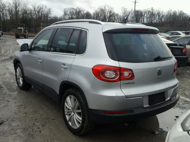 WVGBV75N59W525424 - 2009 VOLKSWAGEN TIGUAN SE GRAY photo 3