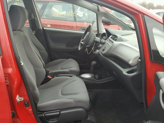 JHMGE88279S070258 - 2009 HONDA FIT RED photo 5