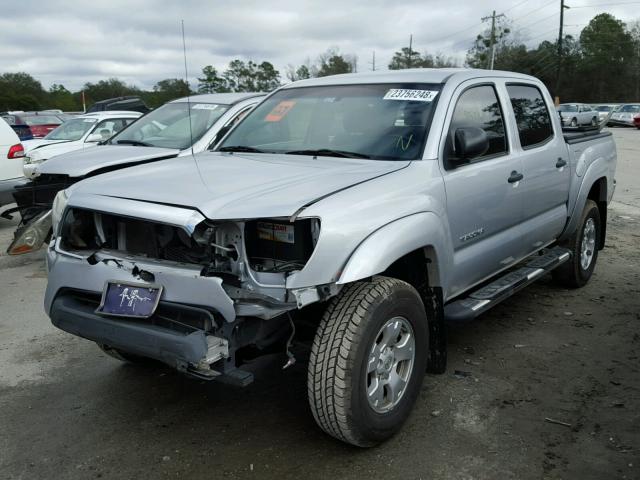 5TFJU4GN8CX023510 - 2012 TOYOTA TACOMA DOU SILVER photo 2