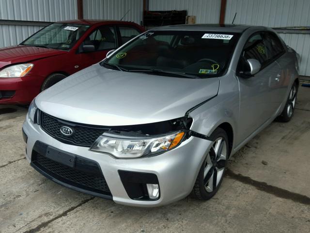 KNAFW6A35A5208557 - 2010 KIA FORTE SX SILVER photo 2