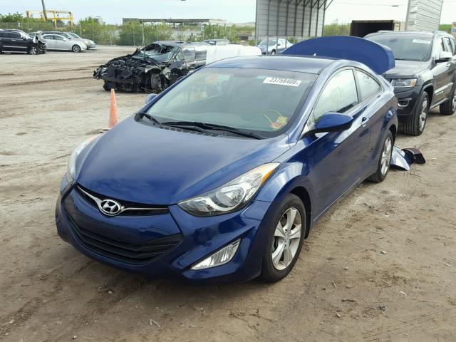 KMHDH6AEXDU020290 - 2013 HYUNDAI ELANTRA CO BLUE photo 2