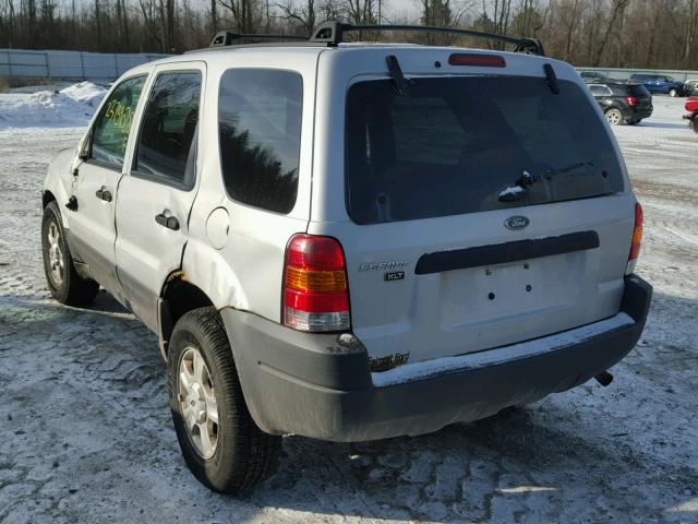 1FMYU93193KE09165 - 2003 FORD ESCAPE XLT SILVER photo 3