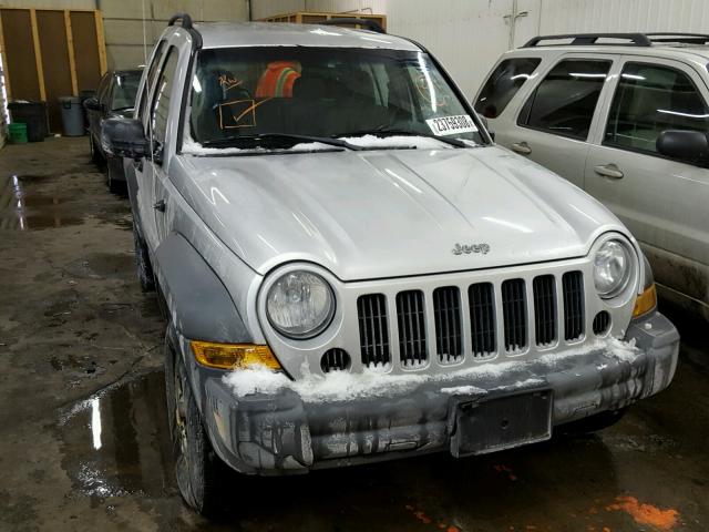 1J4GL48K75W622578 - 2005 JEEP LIBERTY SP SILVER photo 1