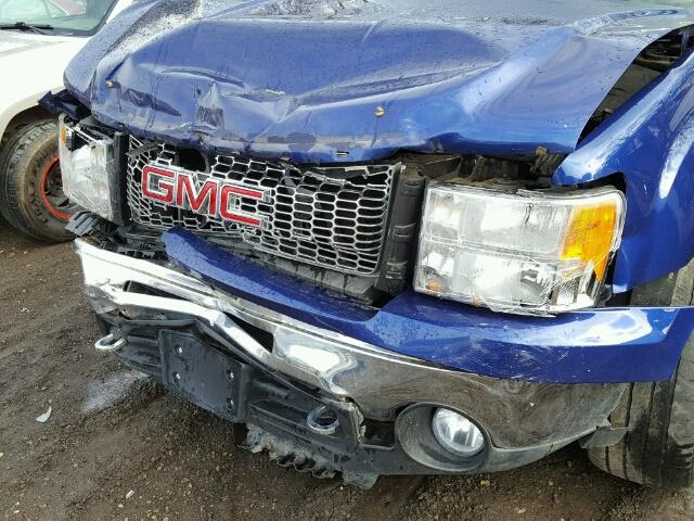 3GTRKVE37AG260796 - 2010 GMC SIERRA BLUE photo 9