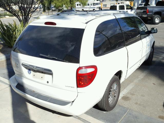 2C8GP64L42R567160 - 2002 CHRYSLER TOWN & COU WHITE photo 4