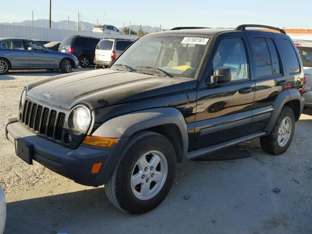 1J4GK48K86W237857 - 2006 JEEP LIBERTY SP BLACK photo 2