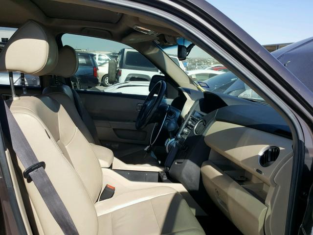 5FNYF3H58CB025477 - 2012 HONDA PILOT EXL GRAY photo 5