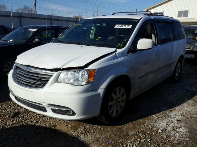 2C4RC1BG6ER207603 - 2014 CHRYSLER TOWN & COU WHITE photo 2