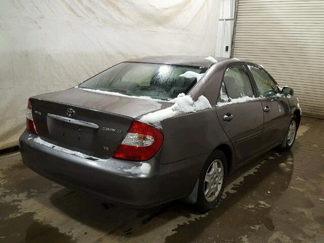 4T1BF32K02U520438 - 2002 TOYOTA CAMRY LE GRAY photo 4