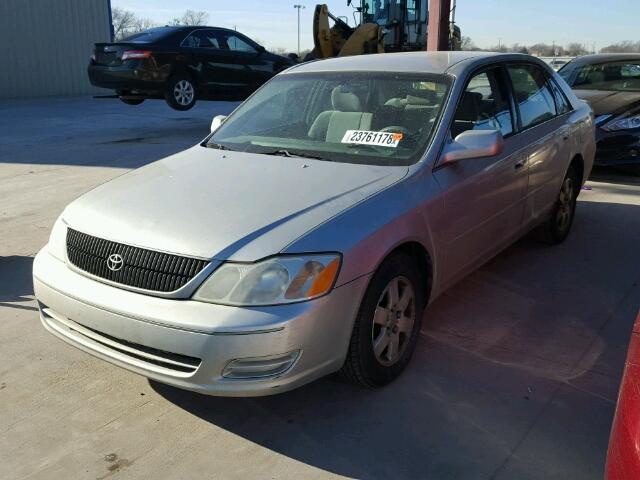 4T1BF28BX2U208466 - 2002 TOYOTA AVALON XL GRAY photo 2