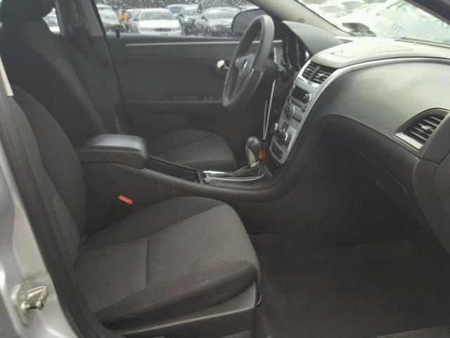 1G1ZC5E03AF320621 - 2010 CHEVROLET MALIBU 1LT ვერცხლისფერი ფოტო 5